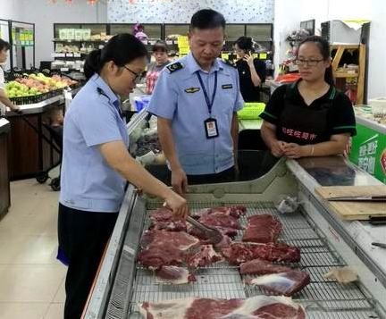 kaiyun官网广西鹿寨县市场监管局“三个明确”开展肉类产品销售环节专项整治(图1)